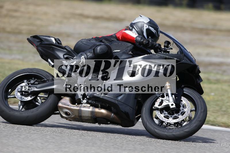/37 09.08.2026  Pluess Motosport ADR/Einsteiger/77
